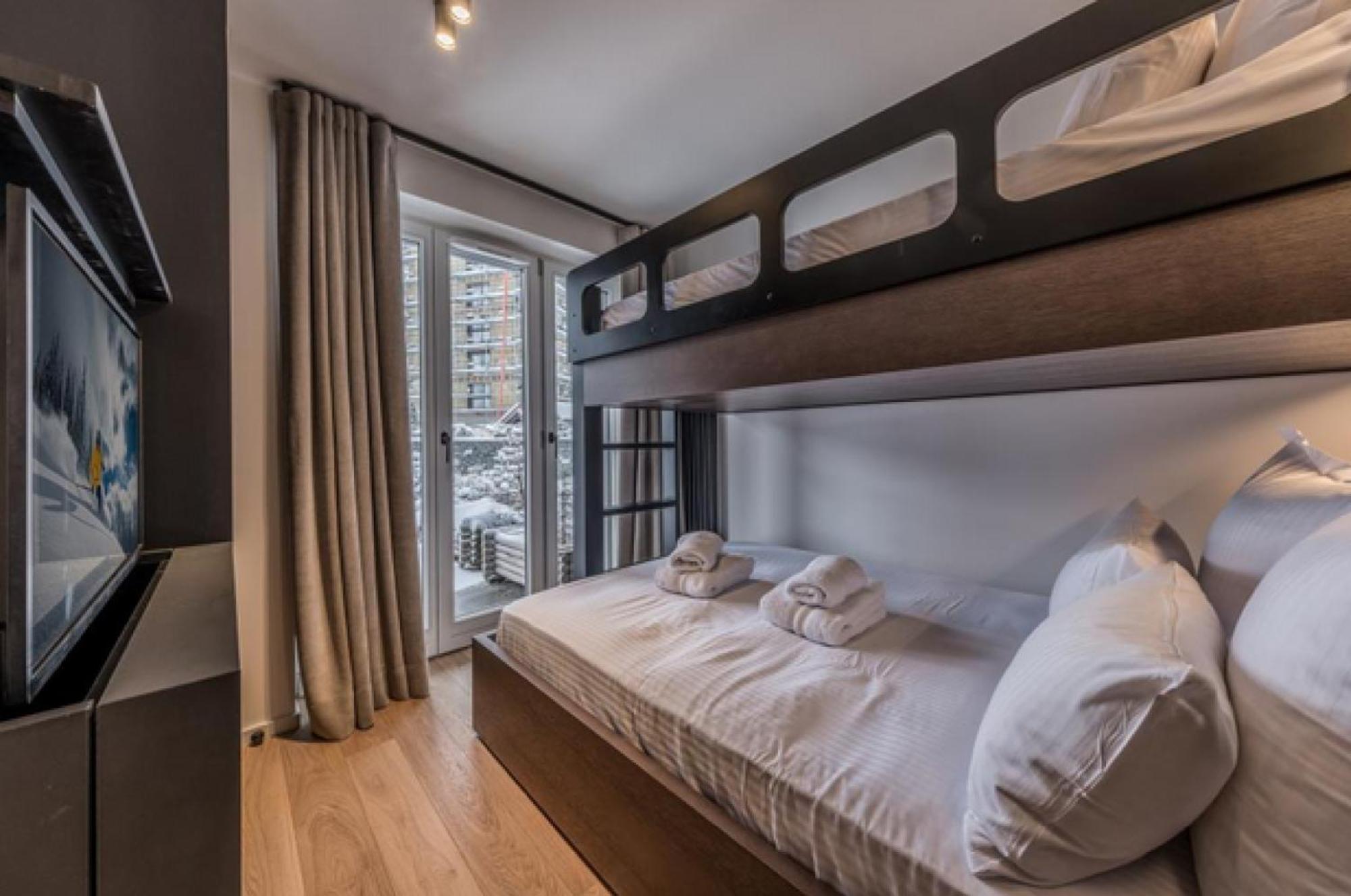 Tacc28 Exquisite In The Heart Of 1850